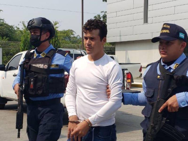 Julián Rivera Madrid es originario de Trinidad, Santa Bárbara y residente en la aldea La Zona de dicho municipio.