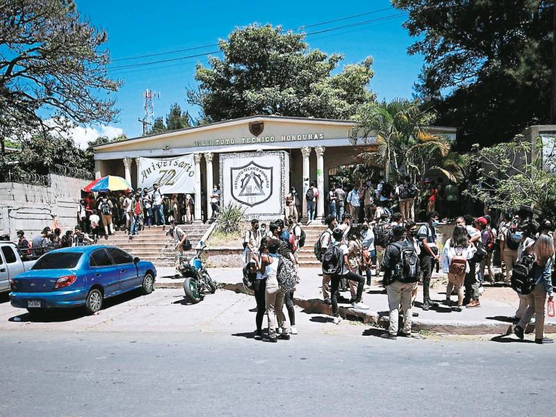 <b><span class=mln_uppercase_mln>Causa.</span></b> Protestas son el principal factor de la pérdida de clases.<span class=mln_uppercase_mln> </span>