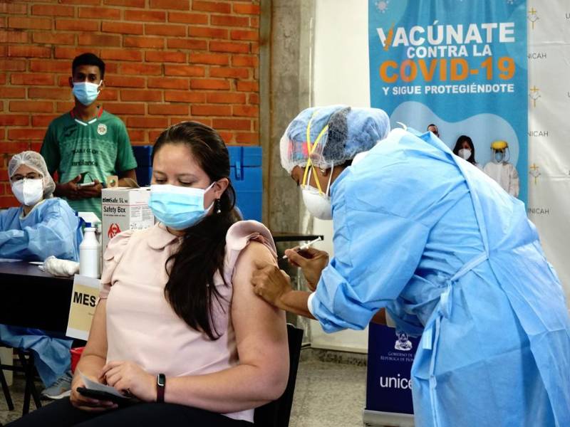 Hasta la primera semana de octubre, la campaña de vacunación ha logrado aplicar más de 6 millones de dosis de las diferentes vacunas disponibles.