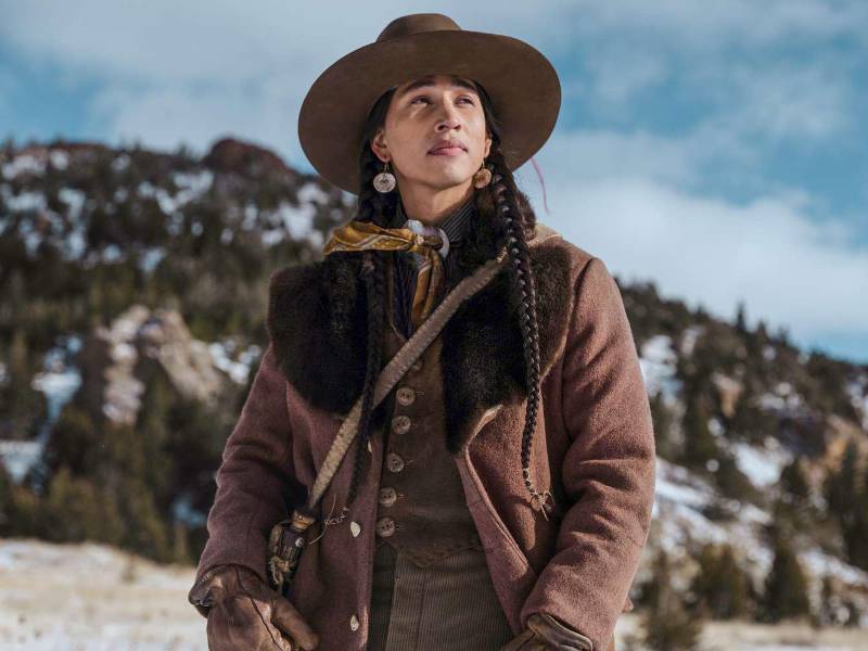 El actor Cole Brings Plenty