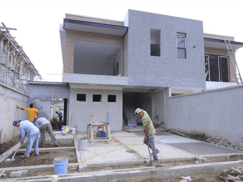 <b>La vivienda para clase media tiene un techo de L2,5 millones y tasa de L16,632.56.</b>