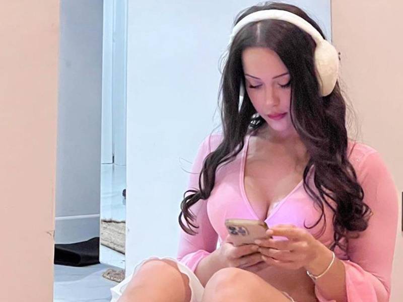 Gizem Bagdacicek fue detenida por la policía que investigaba las imágenes explícitas que, según la joven de 25 años, fueron robadas de un perfil suyo con clasificación XXX.