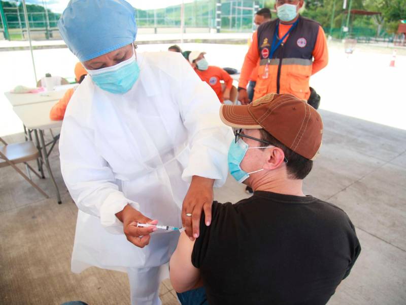 Jornada. Las autoridades dieron a conocer que a la fecha van siete millones de personas inoculadas.