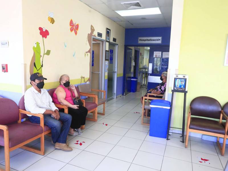 Foto de archivo del área externa de hospitalización de la Fundacion Ruth Paz en San Pedro Sula.
