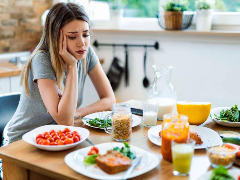 <i><b>Algunas personas con trastornos alimentarios también sufren ansiedad, depresión o dependencia de drogas.</b></i>