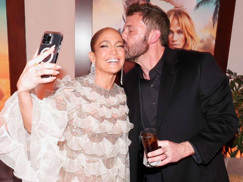 Jennifer López y su esposo Ben Affleck en un evento reciente.