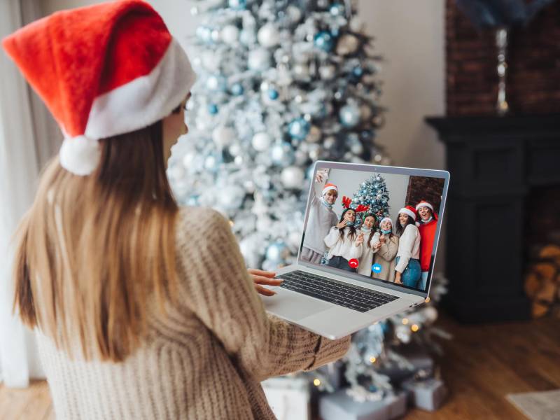 Durante las fiestas de Navidad, Año Nuevo y Reyes, aumenta la actividad en línea de usuarios y consumidores.