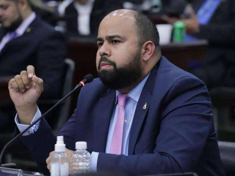 Rafael Sarmiento, jefe de la bancada del Partido Libre.