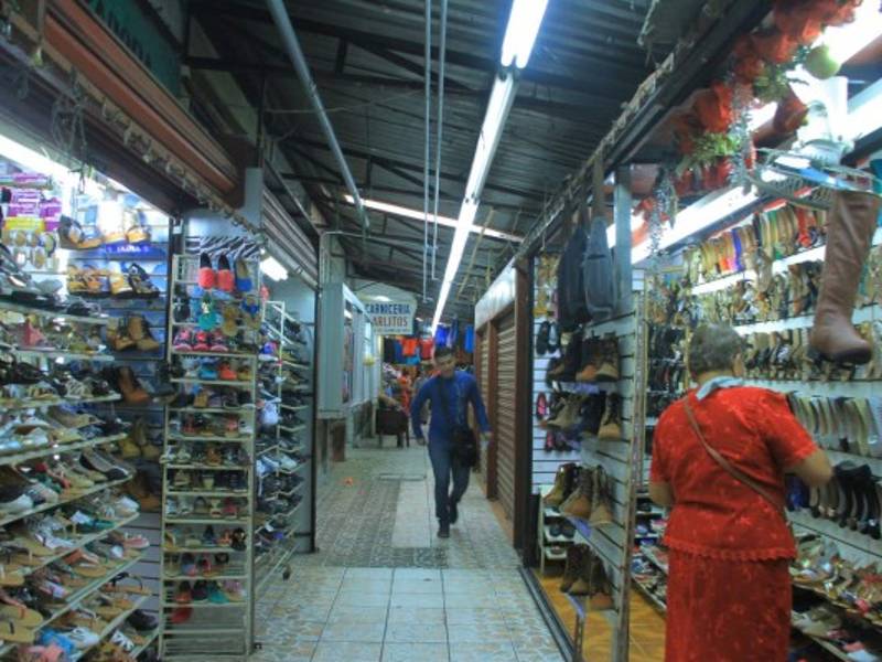 Los locatarios cambiaron el 90% del sistema eléctrico en el mercado Medina Concepción. Foto: Cristina Santos