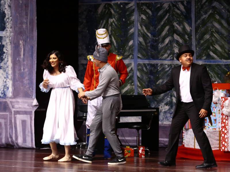 La actuación y la danza fueron parte del evento artístico principal.