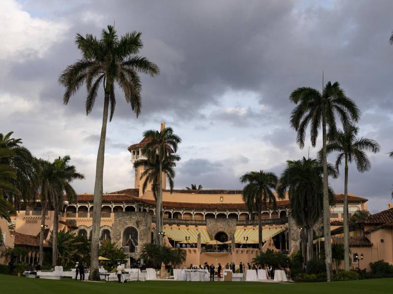 “Todos intentan acercarse al Presidente y a su círculo íntimo”, dijo una visitante del club Mar-a-Lago.