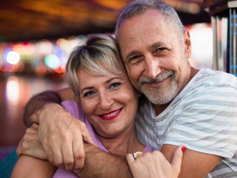 El proceso de cada persona en la menopausia es único, así que no tenga miedo a explorar distintas opciones y averiguar qué es lo que mejor funciona para usted y su pareja.