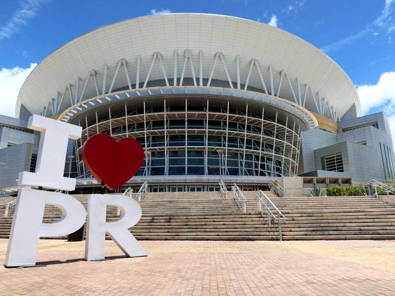 Fotografía de la fachada del Coliseo de Puerto Rico José Miguel Agrelot en San Juan (Puerto Rico), donde Bad Bunny inicia su residencia este viernes 11 de julio.