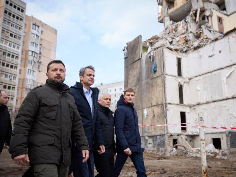 Zelenski recorrió Odesa junto al primer ministro griego, Kyriakos Mitsotakis.