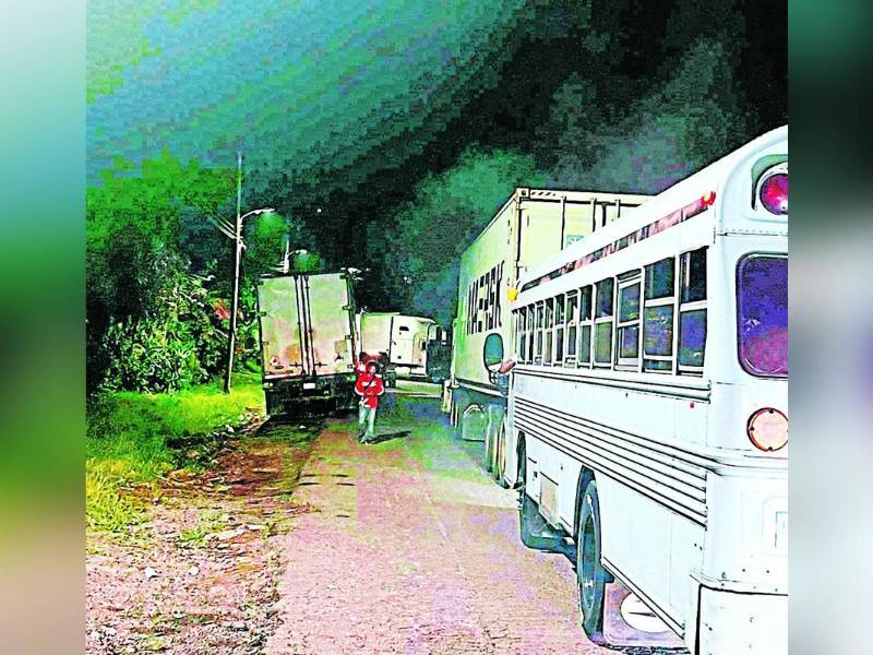 <b>Transporte de carga está paralizado en aduana Las Manos.</b>