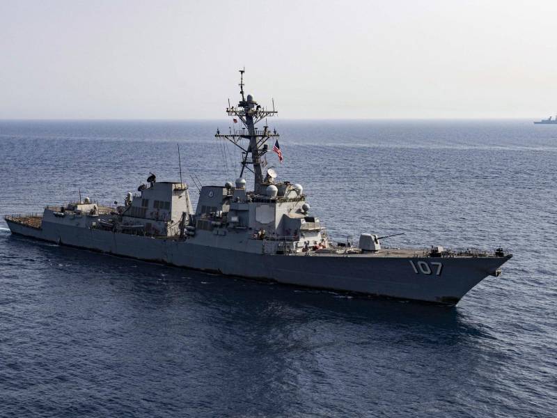 El USS Gravely, un destructor con misiles guiados, es uno de los buques de guerra desplegados cerca de aguas venezolanas. (AFP PHOTO / U.S. Navy)