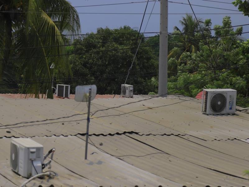 El consumo de energía en San Pedro Sula es desmedido, esto se debe a las altas temperaturas y a que miles de abonados no pagan el servicio eléctrico, otros lo hacen, pero no loque consumen.