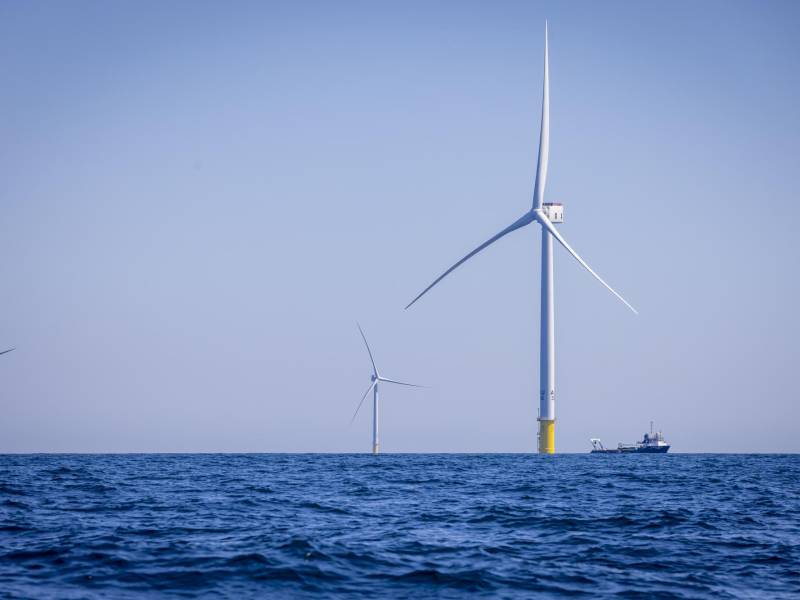 El Presidente Donald J. Trump ha cesado aprobaciones para parques eólicos en terrenos públicos y aguas de EU.