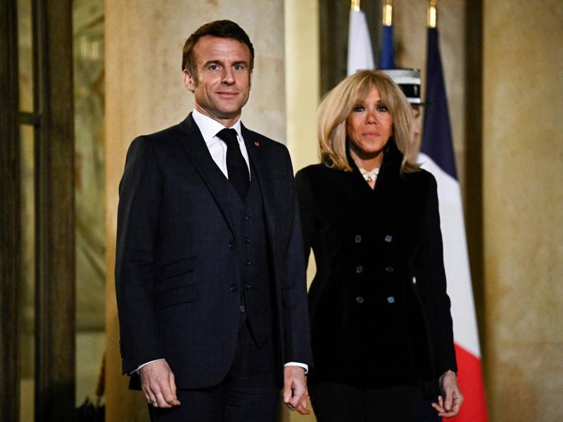 El presidente francés, Emmanuel Macron, denunció las “noticias falsas” que circulan en las redes sociales sobre su esposa <b>Brigitte</b>, presentada como una mujer transexual.