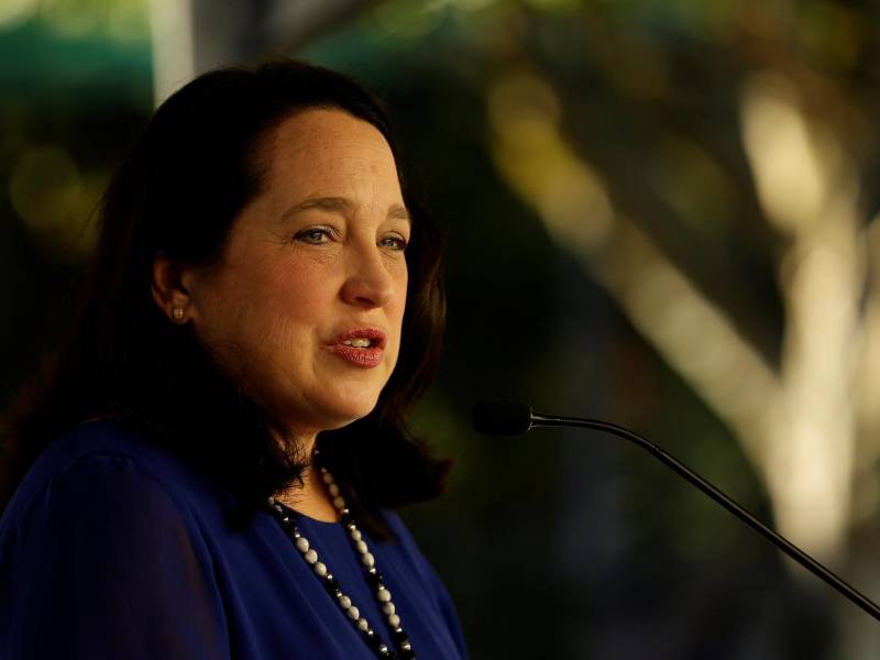 Jean Manes, encargada de negocios de Estados Unidos en El Salvador.