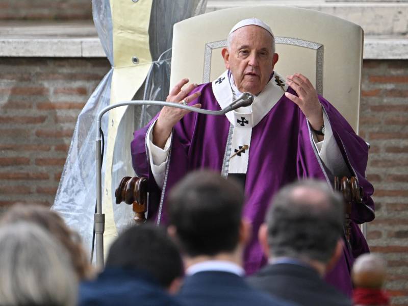 El Papa Francisco es el jefe de la Iglesia Católica.