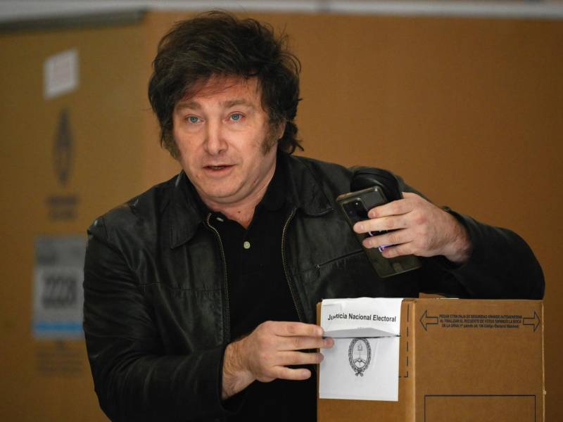Javier Milei tras su votación en la segunda vuelta de elecciones en Argentina.