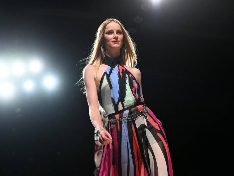 Si eres atrevida, puedes lanzarte por grandes estampados, colores vistosos y hasta transparencias.