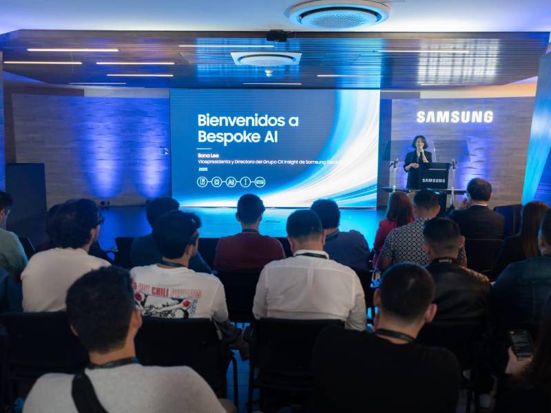 Samsung ofrece talleres y seminarios para explicar las funciones de sus productos.