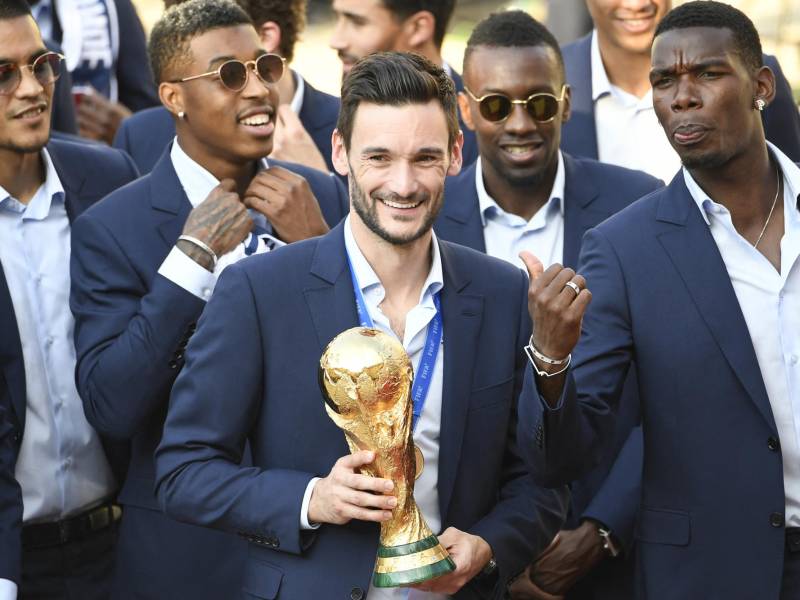 Con Francia, además del Mundial de 2018 y del subcampeonato de 2022, logró una Liga de las Naciones en 2021 y fue finalista de la Eurocopa de 2016.