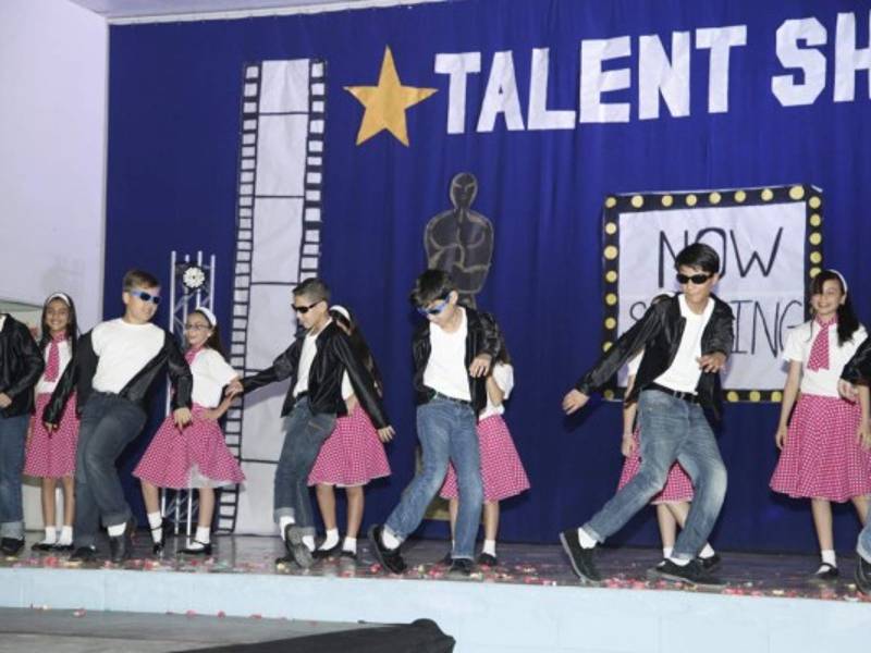 Quinto grado se llevó el primer lugar en la categoría de baile.