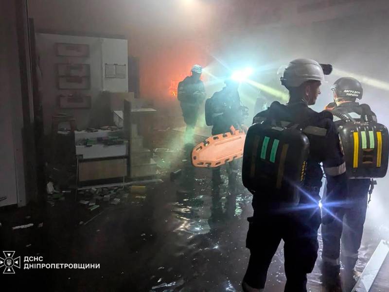 Ataque ruso con drones contra un centro comercial en la ciudad de Krivi Rig, en la región ucraniana de Dnipropetrovsk. EFE/Cuenta de X de Volodímir Zelenski