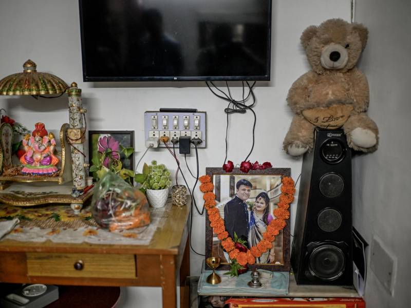 Un homenaje al hijo y la nuera de Anil Ambalal Patel. “Dios se los llevó”, dijo sobre su familia.