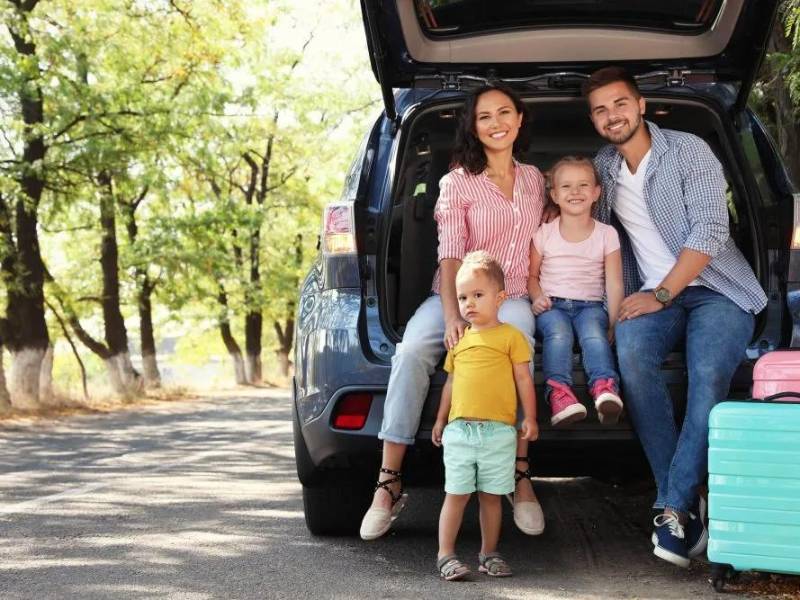 Prepárese para un viaje seguro; revise su carro previamente