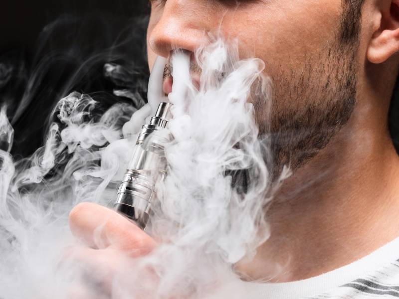 Algunos países de América Latina han prohibido la fabricación, importación, comercialización, distribución, almacenamiento, transporte y publicidad de dispositivos electrónicos para vapear