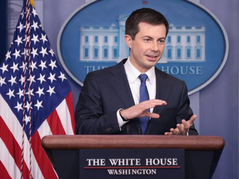 El secretario de Transporte de Estados Unidos, Pete Buttigieg.
