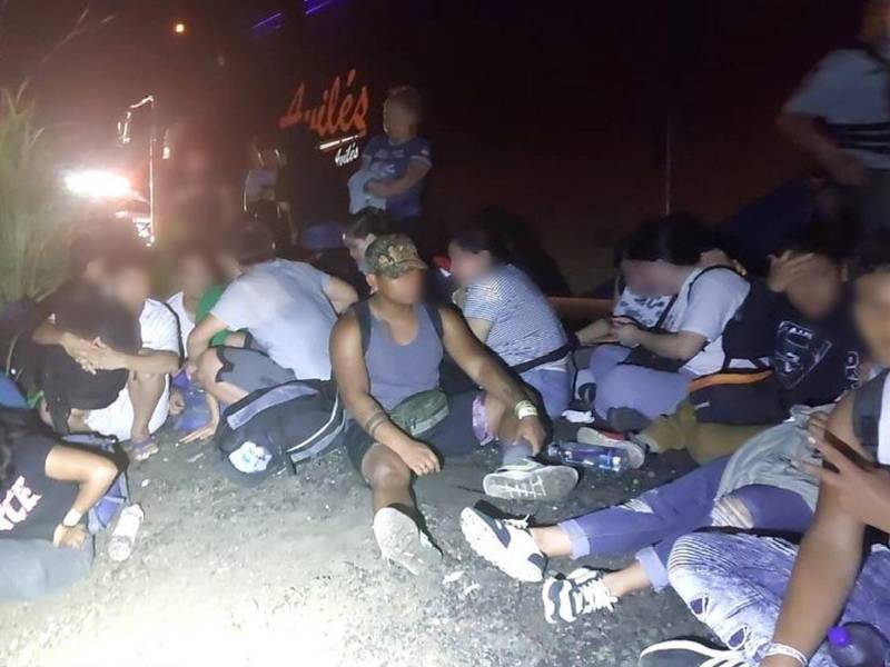 A los migrantes les brindaron los primeros auxilios.