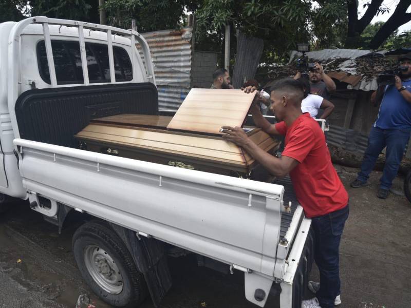 Un niño de 9 años murió en Honduras al explotar en su pecho un cohete artesanal, lanzado en la víspera de la Navidad en la ciudad de San Pedro Sula, en el norte del país, informó este domingo su familia.