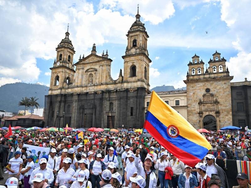 Los colombianos elegirán en un mes, el 29 de octubre, a alcaldes, gobernadores, concejales y diputados regionales