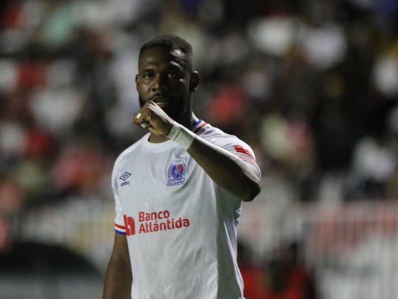 Jorge Benguché celebrando su gol marcado en el Olimpia vs Mixco.