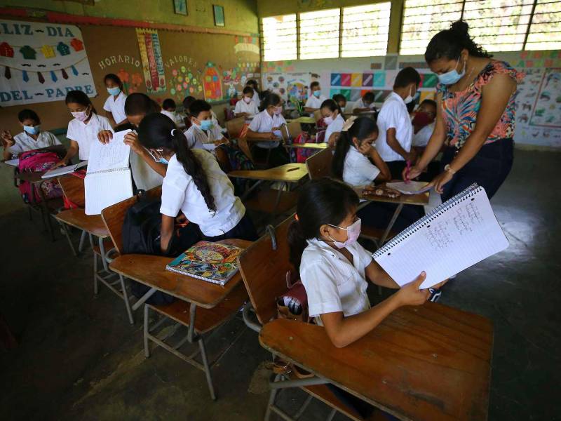 Clases. En las zonas rurales, la mayoría de centros escolares dieron clases de manera presencial.