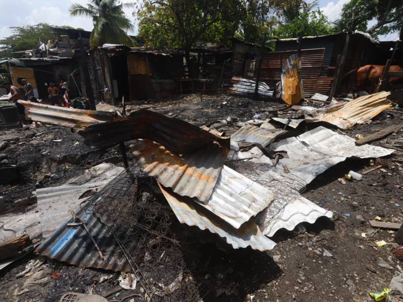 Tras la tragedia en Esquipulas No. 2, familias de los bordos recuerdan los riesgos que enfrentan por las condiciones de sus viviendas.