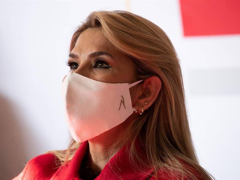 Fotografía de archivo de la expresidenta transitoria de Bolivia, Jeanine Áñez.