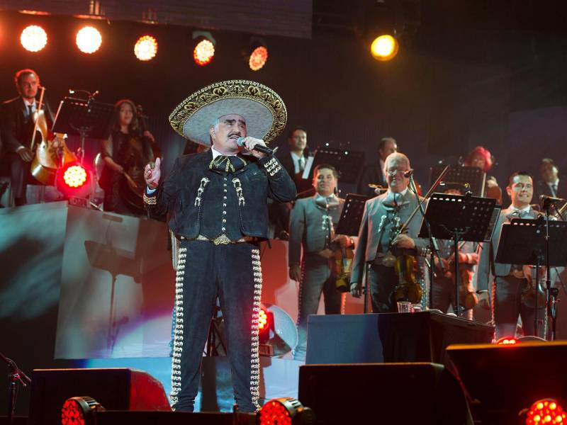 Vicente Fernández en uno de sus últimos conciertos.