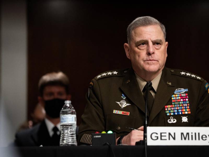 El General Mark Milley reveló ante un comité del Senado que aconsejó a Biden para evitar la caótica retirada y evacuación de Afganistán.