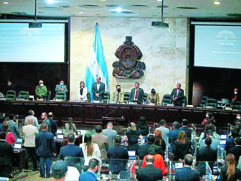 Desde septiembre de 2022, el Poder Ejecutivo remitió al CN el ante proyecto de mesas de participación ciudadana, el cual quedó en suspenso por falta de acompañamiento.