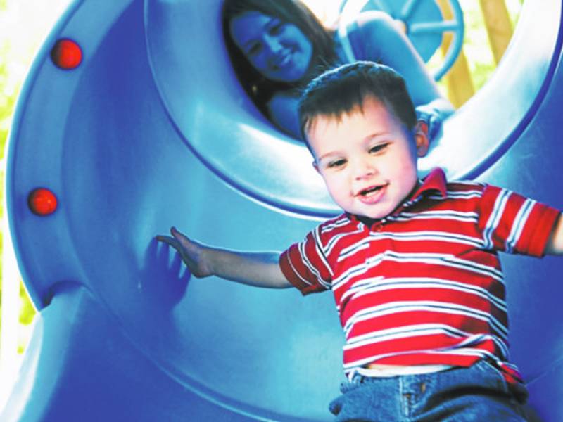 Juegando descubre su independencia