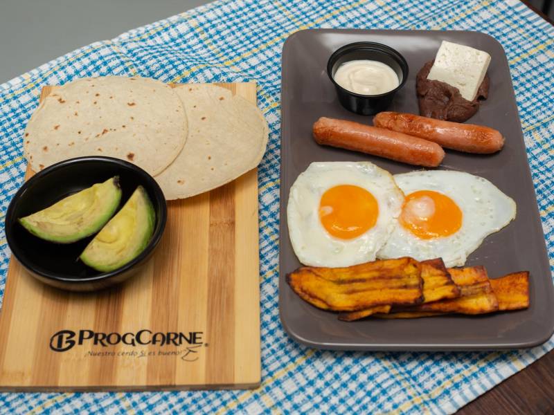 Comienza bien el día con un delicioso desayuno típico