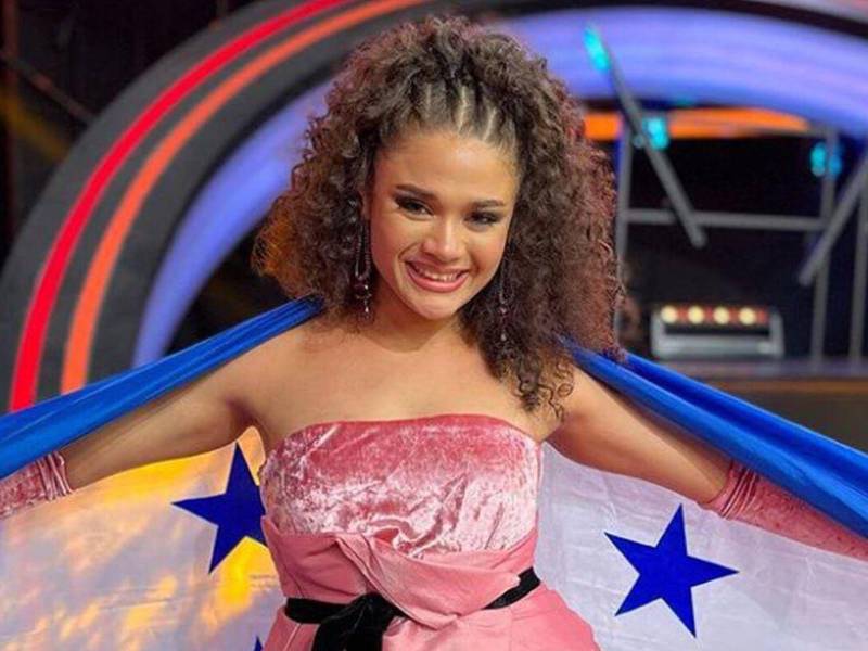 Cesia Saenz ganadora de La Academia de México.