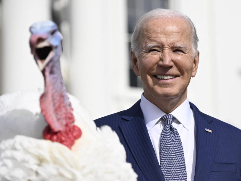 El presidente de Estados Unidos, Joe <b>Biden</b>, cumple 81 años este lunes con el tradicional indulto de los pavos de Acción de Gracias en la Casa Blanca.