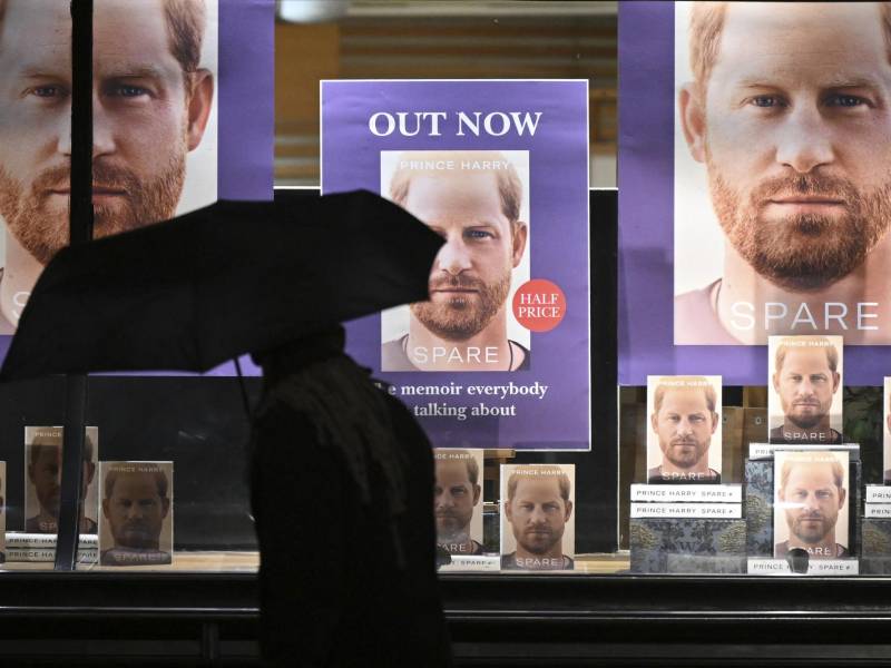El príncipe Harry podría ser invitado a la coronación de su padre pese a sus duros ataques en su libro de memorias.